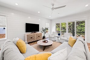 Smart TV - Book the Holidays! Heated Pool! Minutes from 30A Beaches! 6 Bikes! LSV! (Santa Rosa Beach)