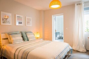 1 bedroom, iron/ironing board, free WiFi, bed sheets - Apartment "Dolmen De Menga" with Wi-Fi & Air Conditioning (Antequera)