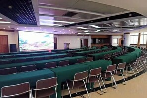 Unclassified image, 3 of 35, button - Liaoyuan Business Hotel (Chenggu)