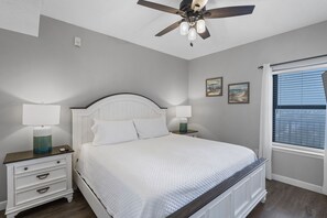 1 slaapkamer, een strijkplank/strijkijzer, gratis wifi, beddengoed