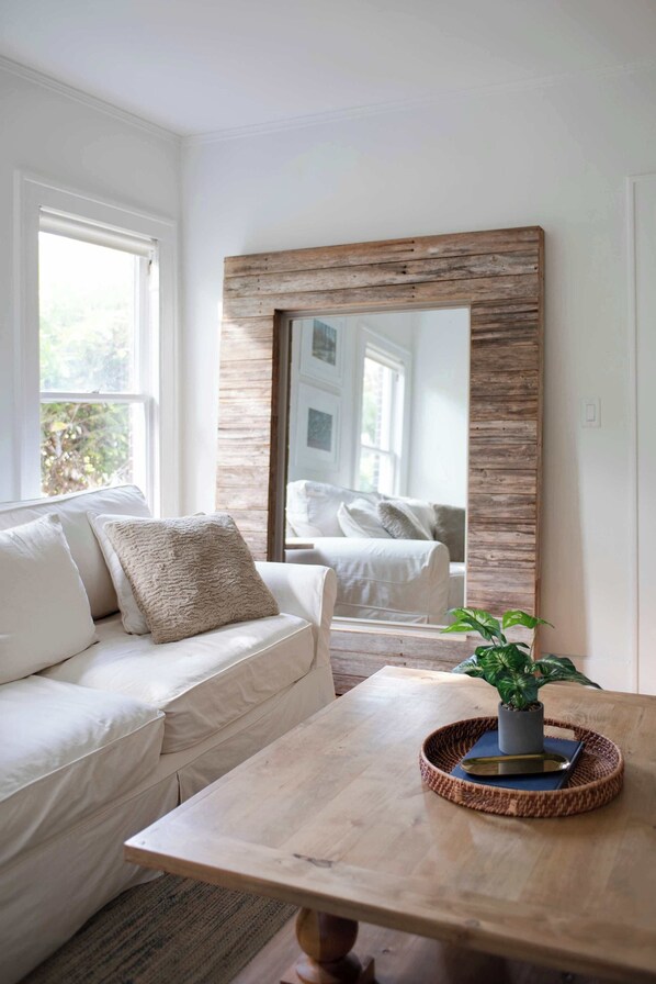 TV, fireplace, offices - SoHo Escape by Brightwild | Gorgeous Apt in SoHo (Tampa)