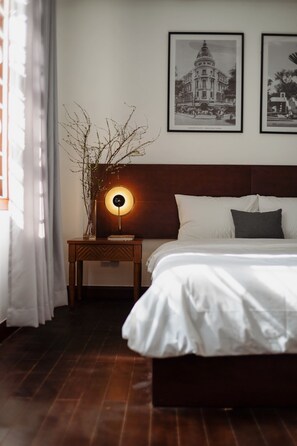 6 bedrooms, in-room safe, desk, iron/ironing board