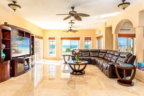 Smart TV - Private Pool & Stunning Sunsets Near Chalk Sound (Providenciales)