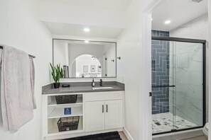 Bathtub, hair dryer, towels