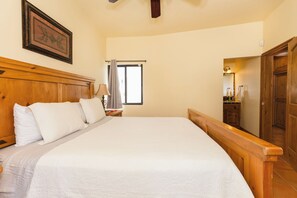 5 bedrooms, free WiFi, bed sheets