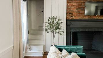 Smart TV, books