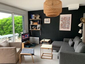 TV