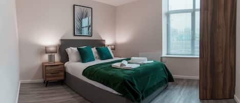 2 chambres, fer et planche à repasser, Wi-Fi, draps fournis