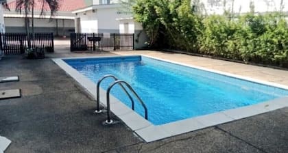 Magnifique appartement meublé avec piscine à Pointe Noire