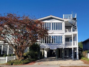 Exterior - Oceanside 8 Bedroom in Bethany - walk to the beach! (Bethany Beach)
