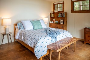 4 habitaciones, escritorio, tabla de planchar con plancha y wifi gratis 