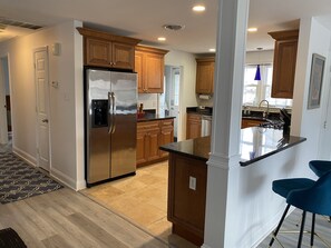Private kitchen - Ventnor newly renovated beach condo (Ventnor City)