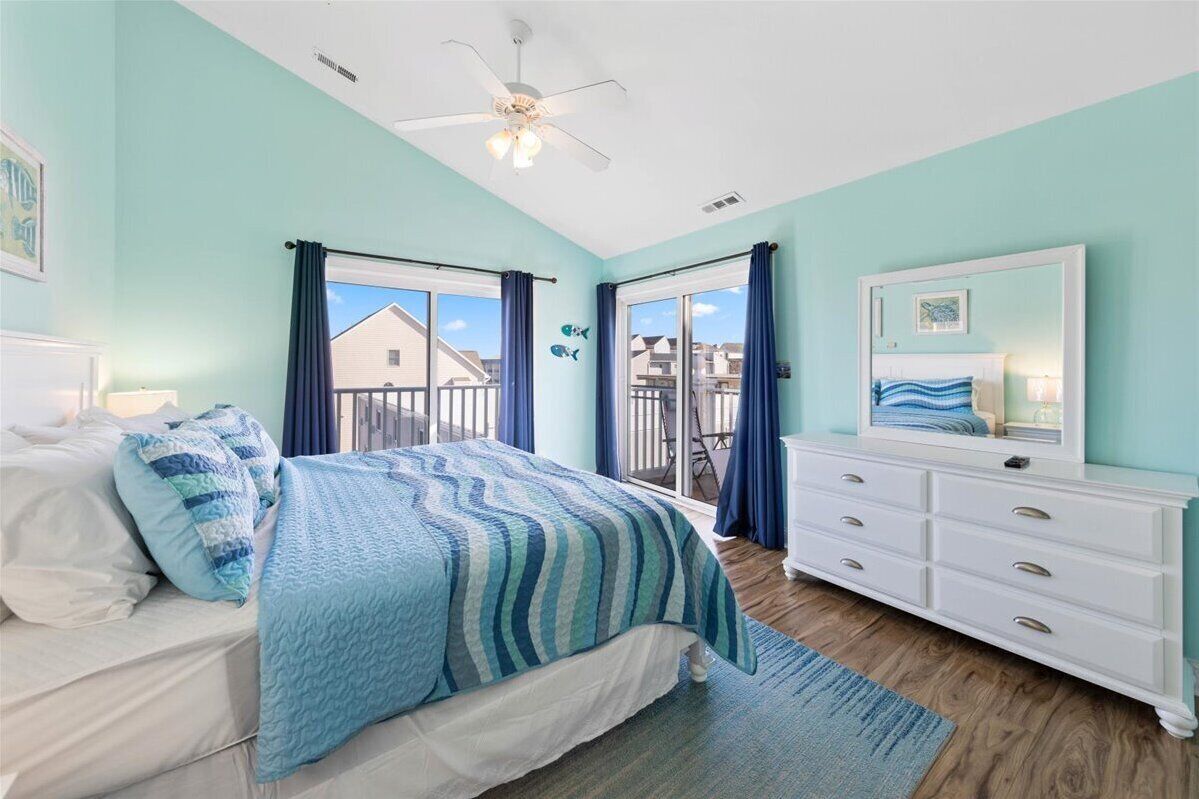 4 slaapkamers, een strijkplank/strijkijzer, reisbedje, gratis wifi