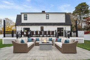 Terrace/patio - The Barn at Chatham Oaks (Chatham)