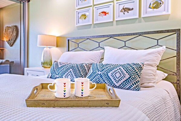 1 makuuhuone, työpöytä, silitysrauta/-lauta, vauvan matkasänky