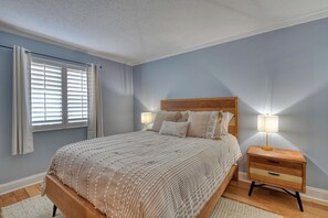 3 chambres, fer et planche à repasser, lit parapluie, Wi-Fi gratuit