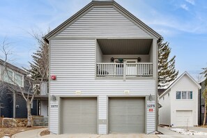 Exterior - Mountain view home with hot tub, fireplace & perfect walk-to-lift location (Park City)