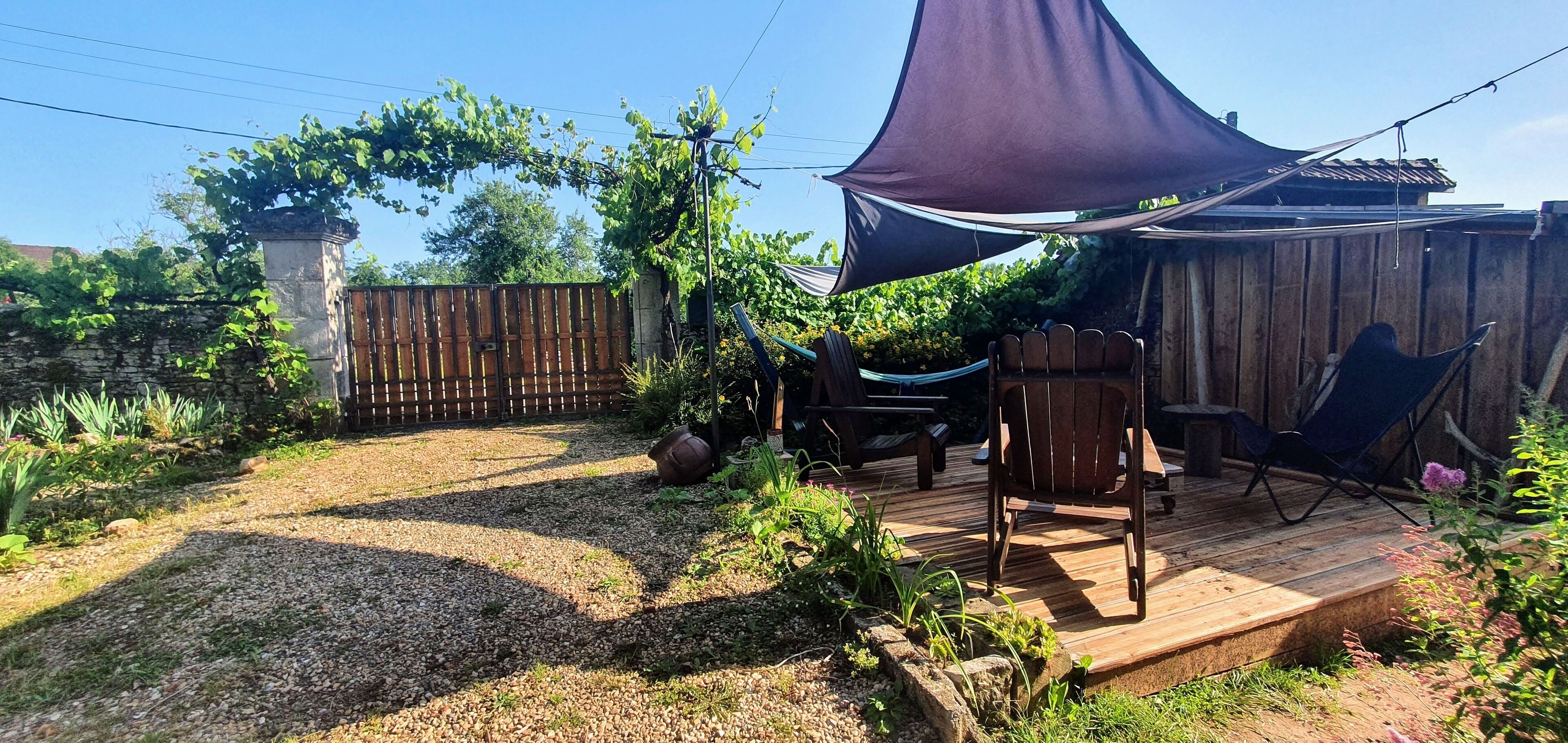 Panoramic Studio, Multiple Beds, Garden View | Terrace/patio