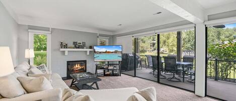 TV, fireplace
