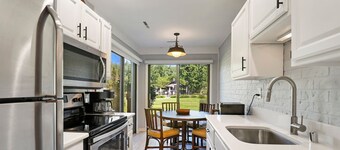 Fontana Abbey Villas Condo Steps to Pool Walk to Beach Marina and Dining