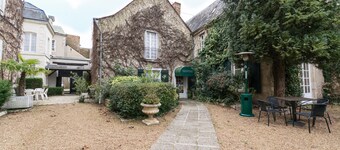 Tout à Côté 3.4km Le zoo de L.f. Manoir de Ville Avec ses Poutres de Charmes