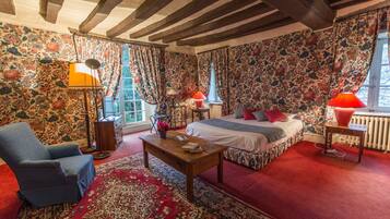 6 camere, Wi-Fi, lenzuola