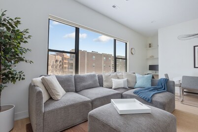 The Exclusive- 7 Bed, 6 Bath Retreat