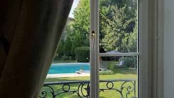 Vista al jardĂn