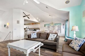 TV, peis og bordtennis