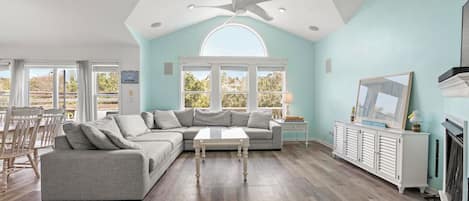 電視、壁爐、乒乓球設施