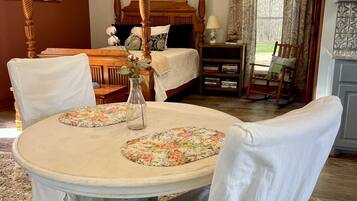 1 Schlafzimmer, Schreibtisch, Reisekinderbett, kostenloses WLAN