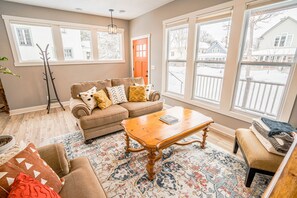 House, Multiple Beds, Patio, Garden View | Living area | 40-inch TV with digital channels