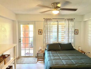 2 Schlafzimmer, Zimmersafe, Bügeleisen/Bügelbrett, WLAN