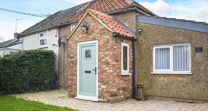 A truly lovely country cottage set in the heart of historic Norfolk.