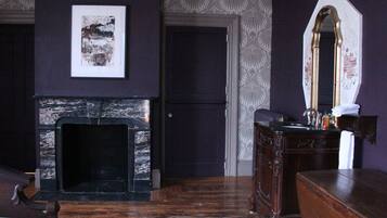 Design Double Room | Individually decorated, iron/ironing board, free WiFi