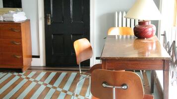 Design Suite | Individually decorated, iron/ironing board, free WiFi