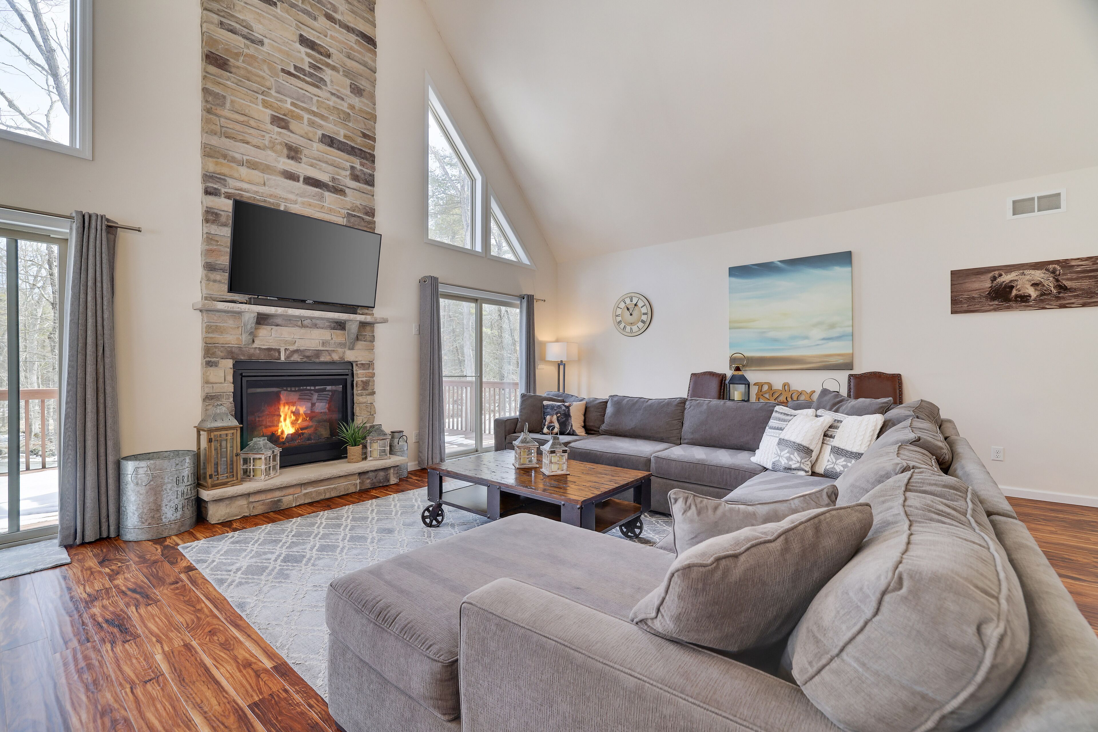 Smart TV, fireplace, video games, DVD player