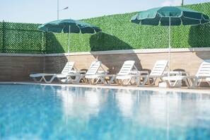 Seasonal outdoor pool - VELMORE HOTEL & SPA (Kestel)