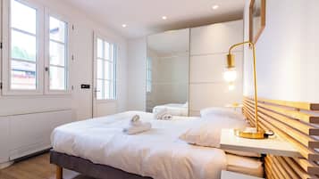2 chambres, bureau, fer et planche à repasser, Wi-Fi gratuit
