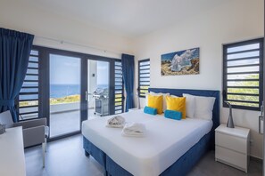 Villa, 3 habitaciones, alberca privada, vista al océano (531) | Decoración personalizada y muebles diferentes 