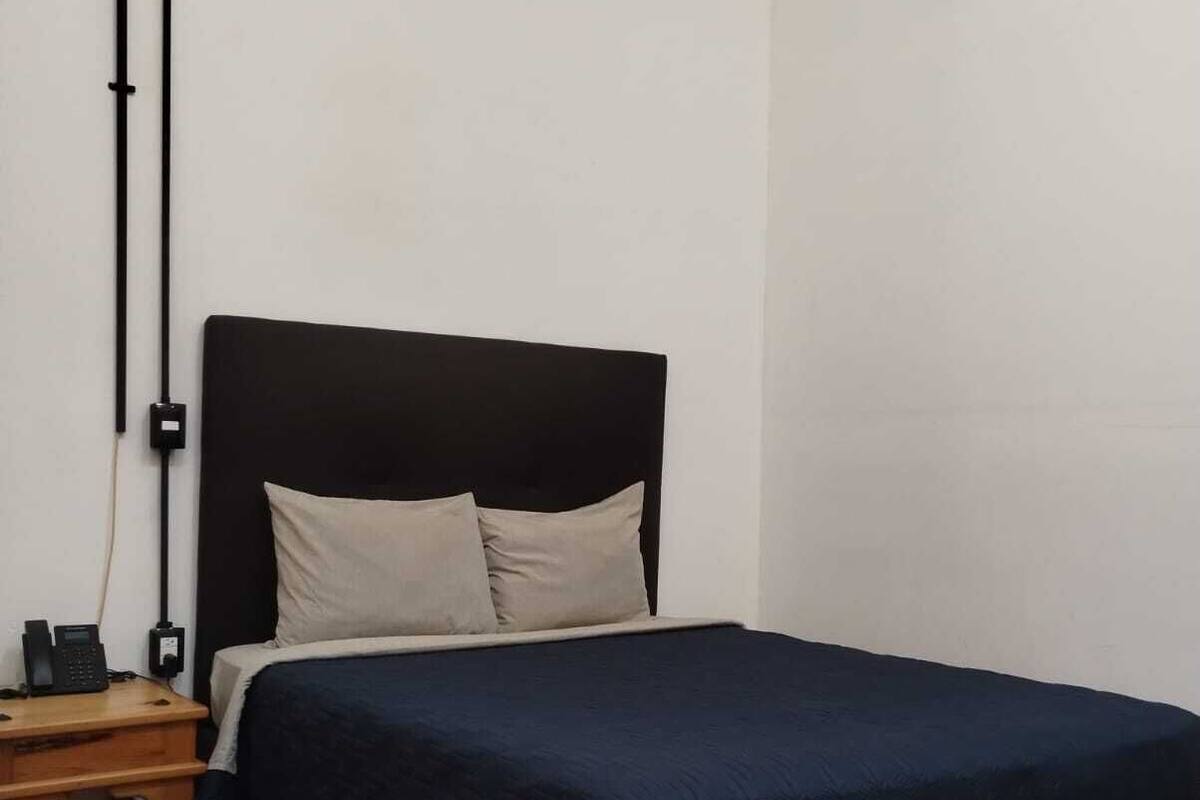 Iron/ironing board (on request), bed sheets