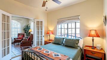 3 bedrooms, memory foam beds, desk, laptop workspace