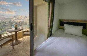 Terrace/patio - Grand Museum Guest House pyramids view (Giza)