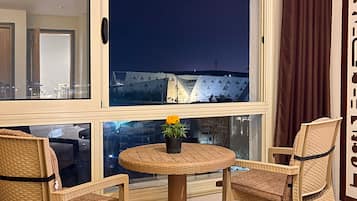 In-room safe, desk, blackout drapes, soundproofing