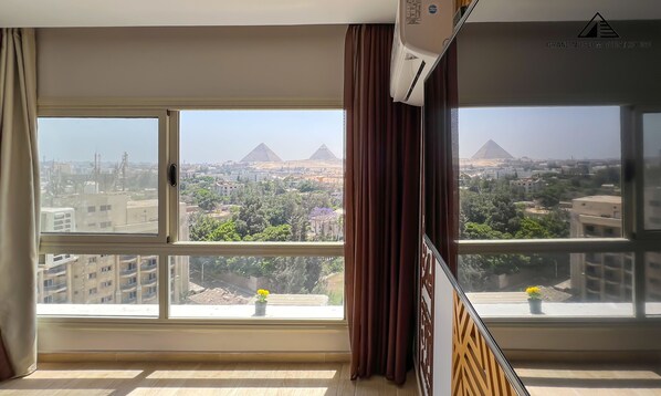 View from room - Grand Museum Guest House pyramids view (Giza)