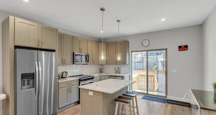LARGE and In Charge - 6 Bedroom stunner in University City - Philadelphia by RedAwning