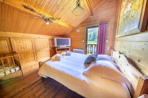 4 habitaciones, escritorio, cuna de viaje y internet 
