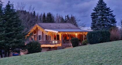 Pétillant Chalet aux 3 Étangs Avec Spa, Sauna et Véranda