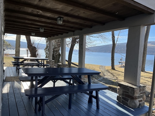 Moonlight Manor on Keuka Lake in Hammondsport