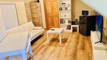 Una Smart TV, libros